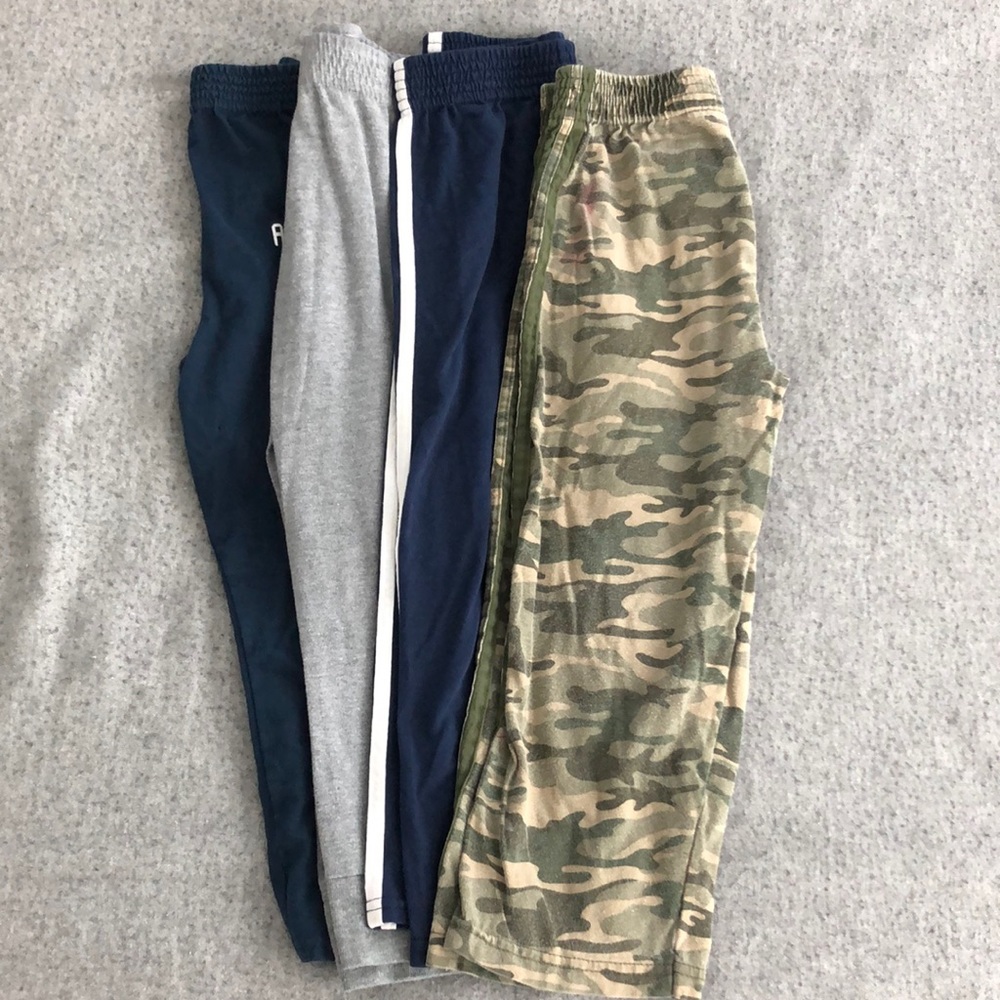 4 pairs of boys light weight pants sz 5T